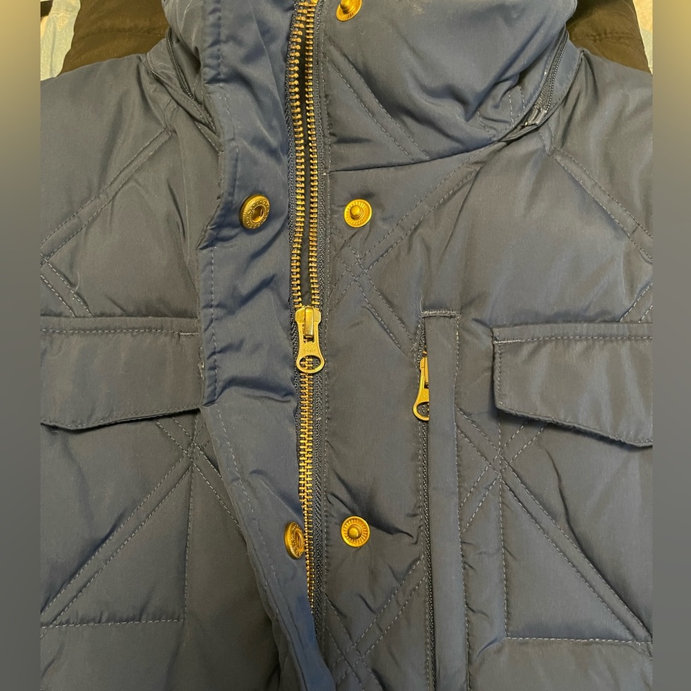 Land’s End Puffer Vest - Picture 5 of 7